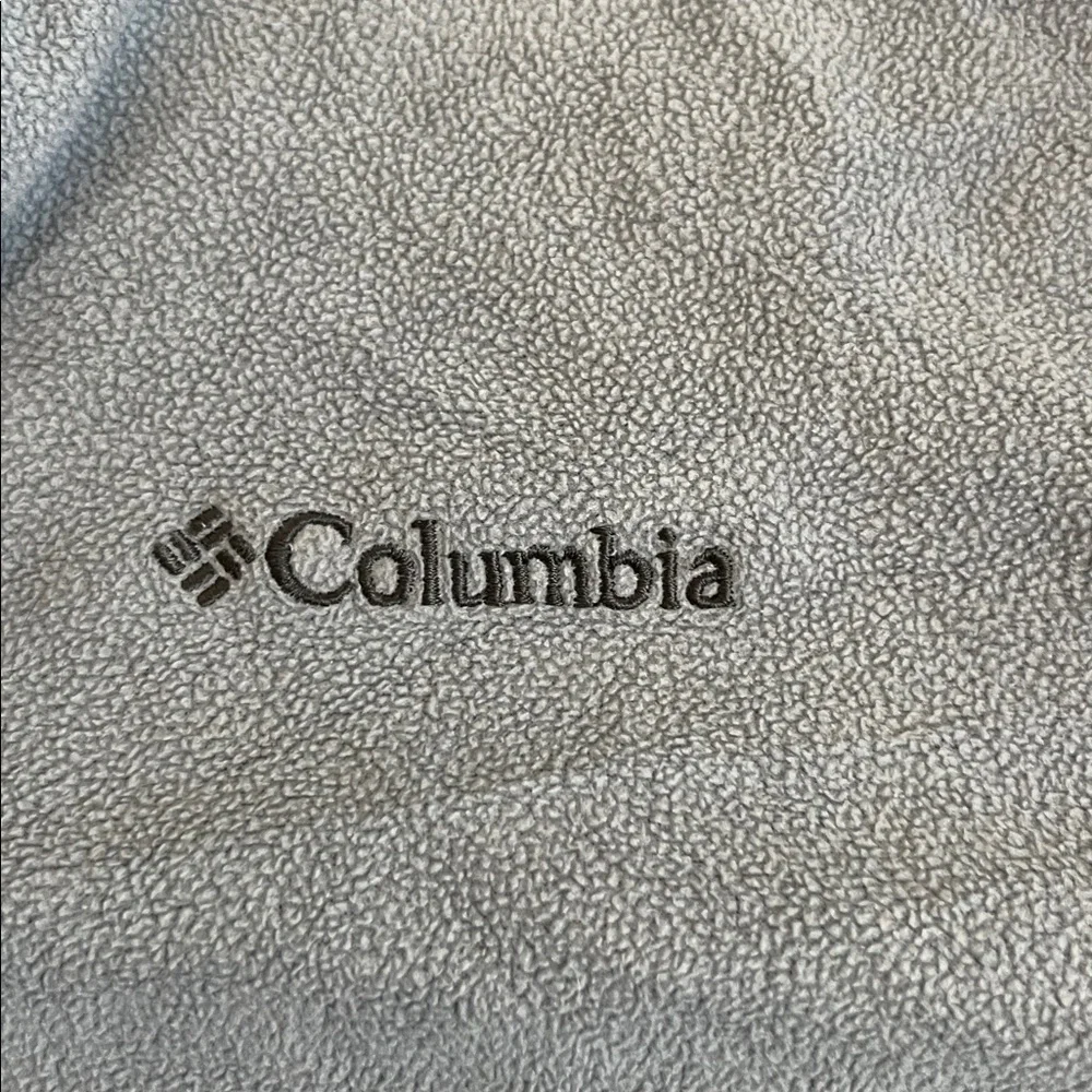 Columbia Gray Quarter-Zip Pullover